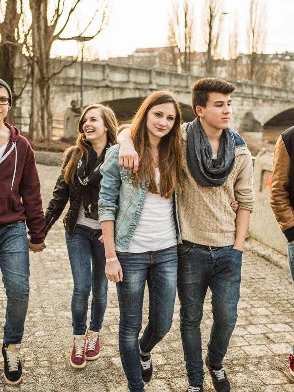 Adolescenti oggi-1200x800